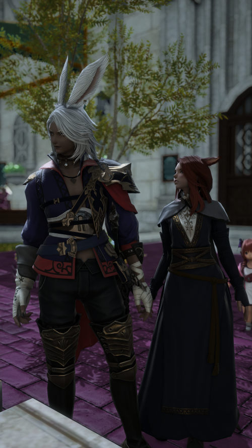 Senri Vauleaux (left)
Kehru Vauleaux (right)